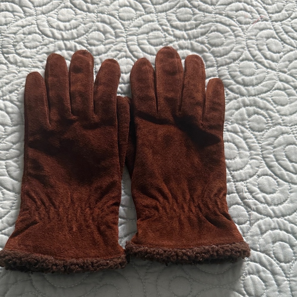 Source Unknown Brown Suede Gloves